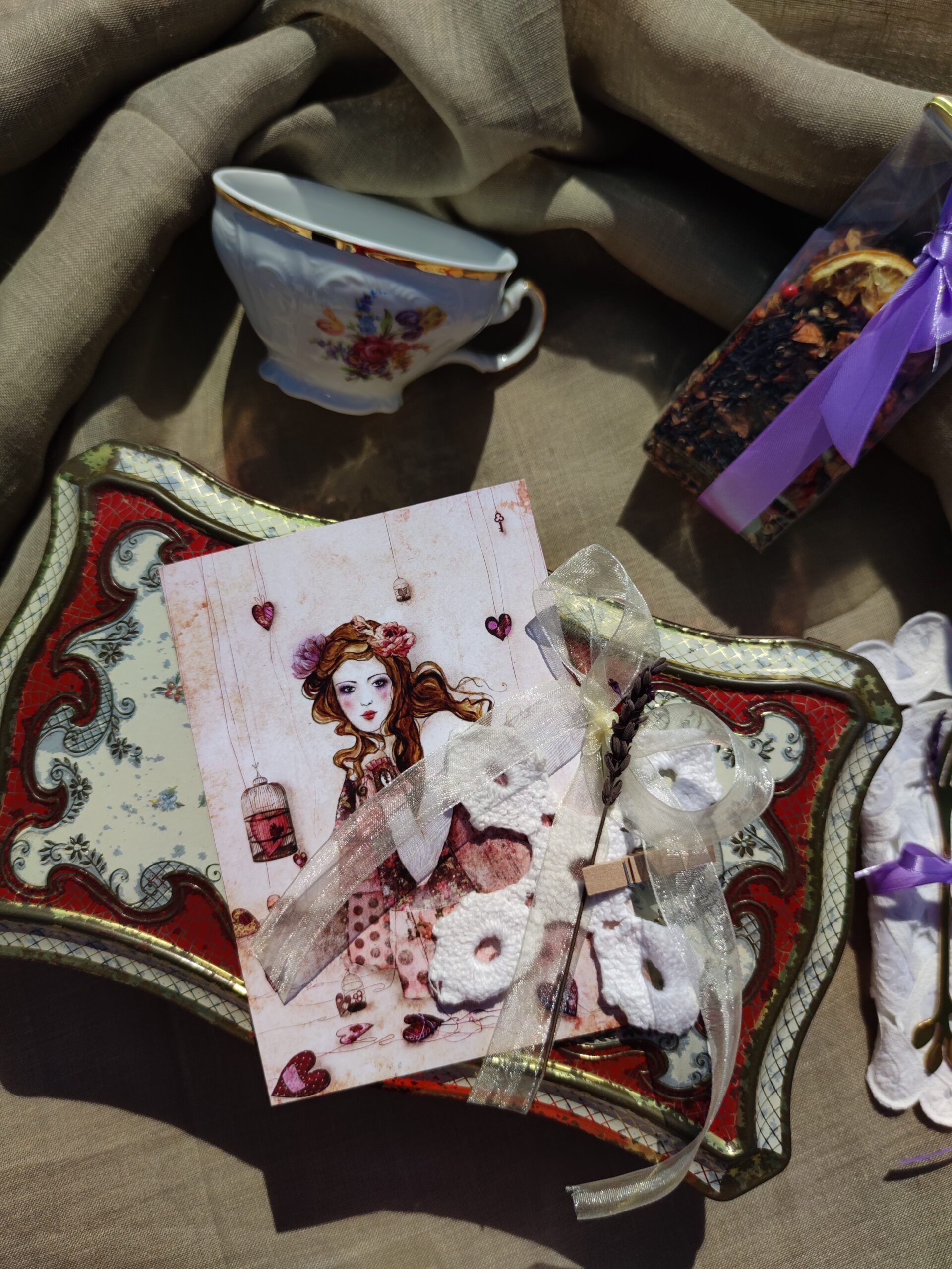 Boho Box - Tea Time Red Velvet