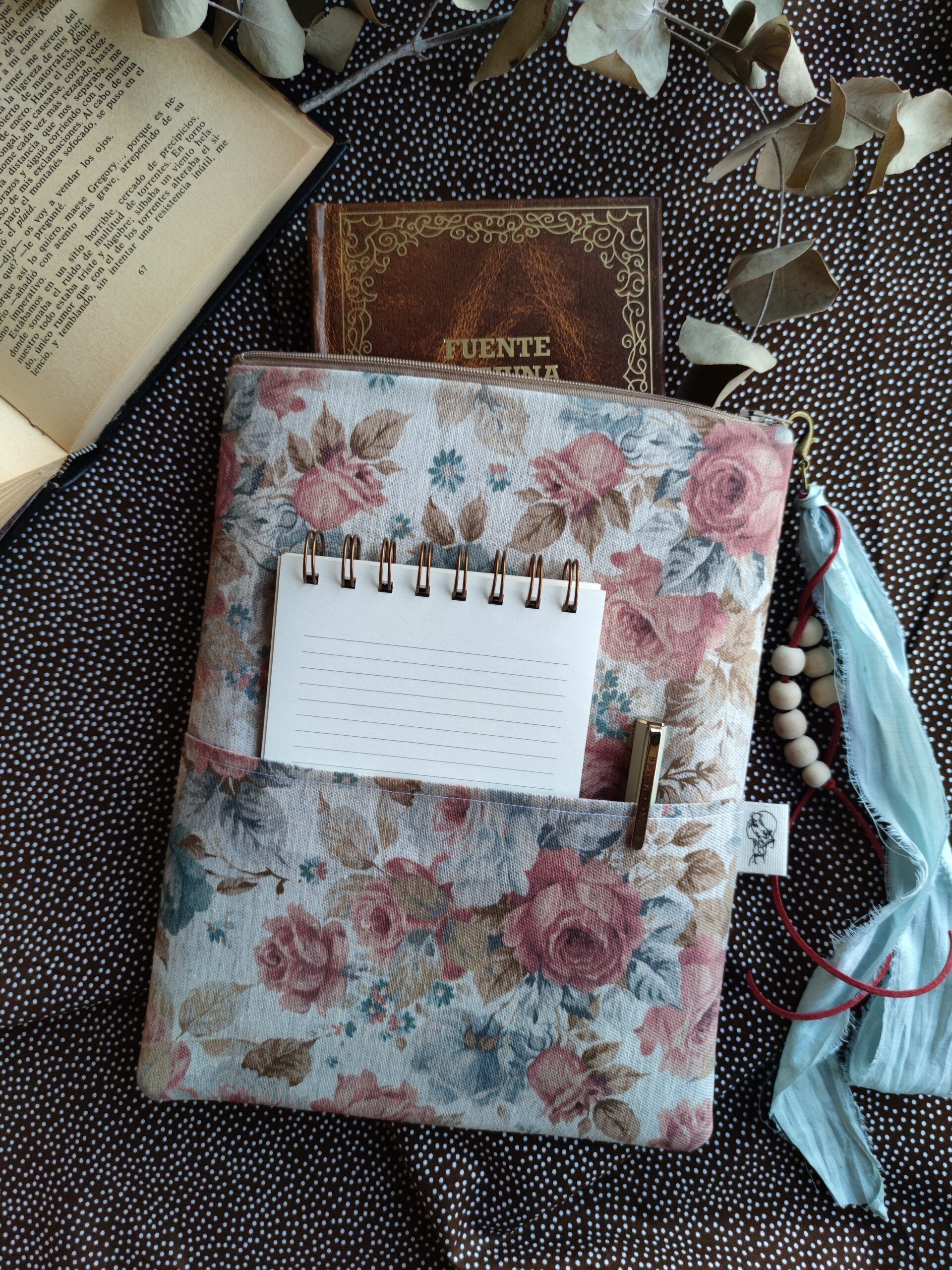Funda de libro - Lady Catherine de Bourgh (con bolsillo)